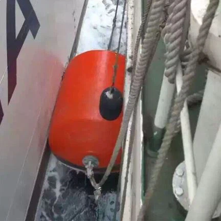 Pare-chocs d'amortisseur de bateau rempli de mousse